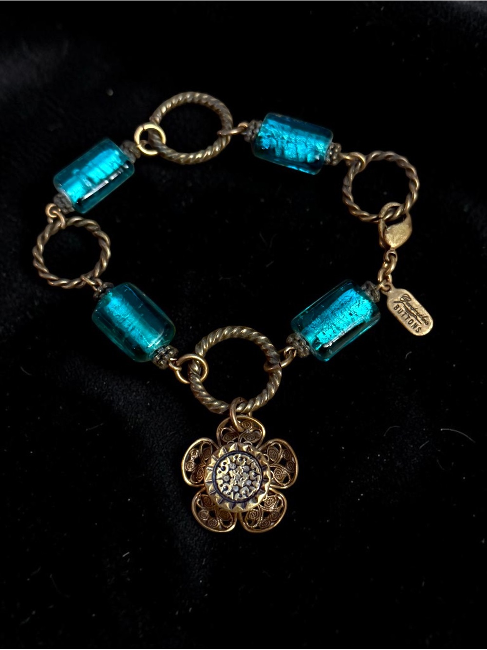 Grandmothers Buttons teal glass beads bronze tone link bracelet